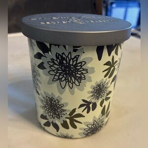 New Lynette Reed Secret Celebrity candle blue mint and Birchwood